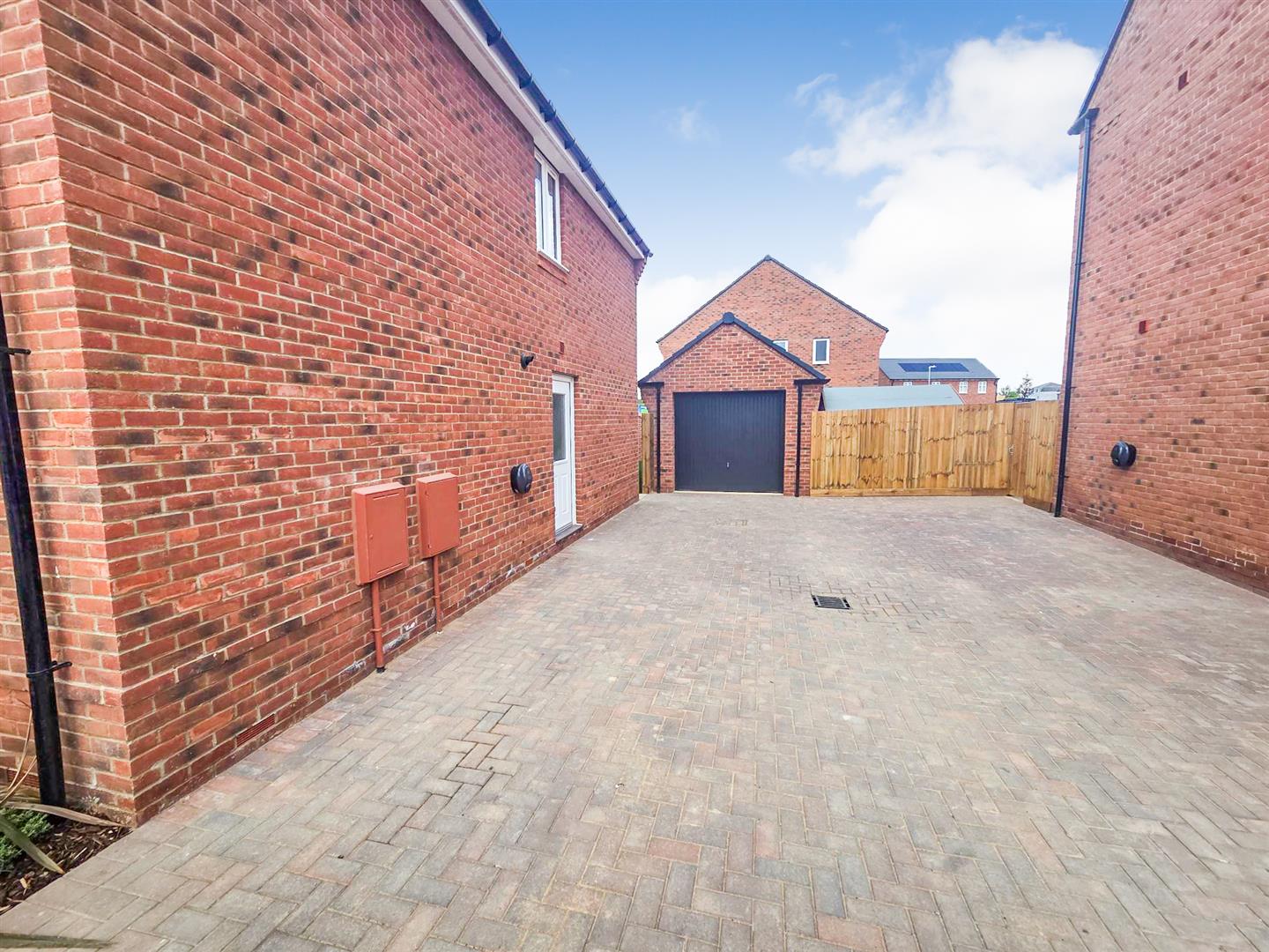 Cearle Close, Great Denham, Bedford